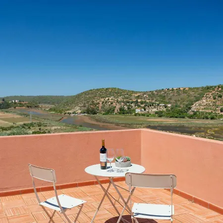 Villa Riverside